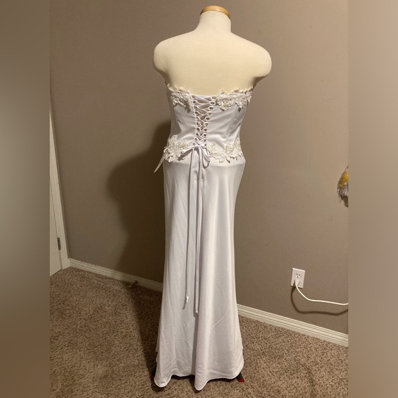 NWOT 2 pc corset wedding gown with scarf/wrap - Picture 9 of 16